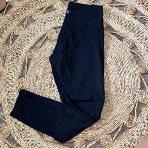 Lululemon Wunder Unders 25”